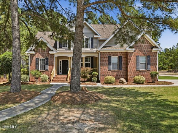 100 Cross Pointe Lane, Aberdeen, NC 28315