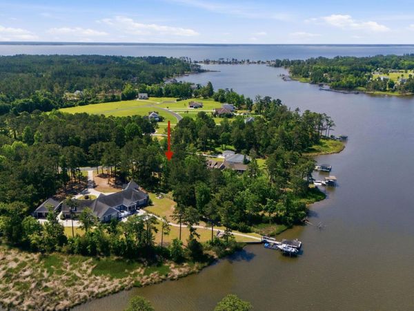 310 Southern Plantation Drive S, Oriental, NC 28571