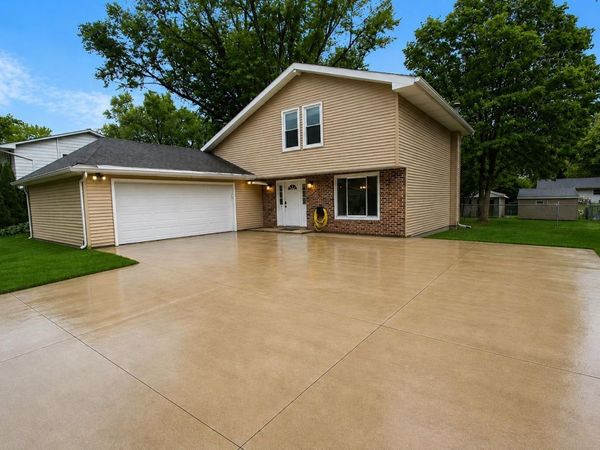 1931 Sovereign Drive, Fort Wayne, IN 46815