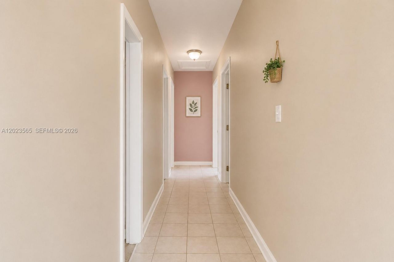 1380 NE 153rd St , North Miami Beach, FL 33162 Photo