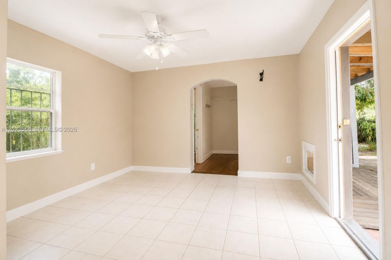 1380 NE 153rd St , North Miami Beach, FL 33162 Photo