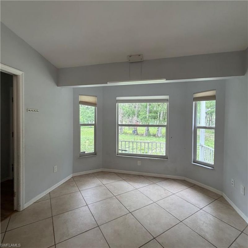 281 8th St Se, Naples, FL 34117 Photo