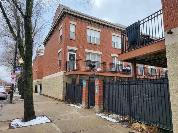 2403 W Flournoy Street , Unit A, Chicago, IL 60612