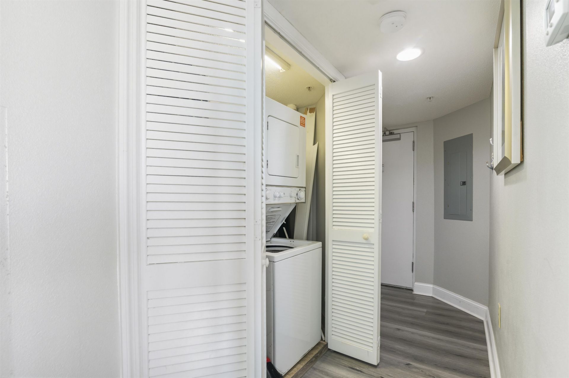 5200 N Ocean Blvd. Photo 21
