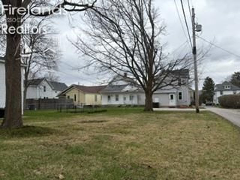 170 Coe Street, Tiffin, OH 44883 Photo 4