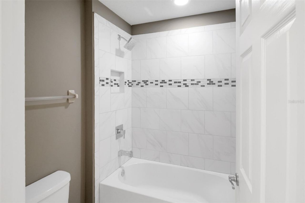 2914 Esmeralda Drive, Sarasota, FL 34243 Photo