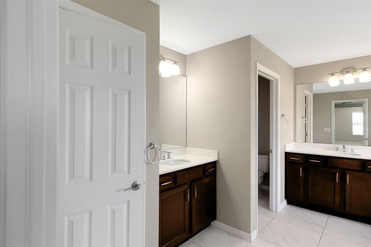 2914 Esmeralda Drive, Sarasota, FL 34243 Photo