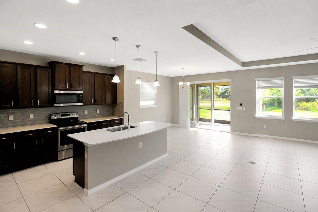 2914 Esmeralda Drive, Sarasota, FL 34243 Photo