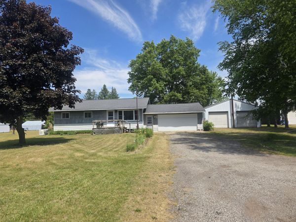 2755 S Sheridan Road, Stanton, MI 48888