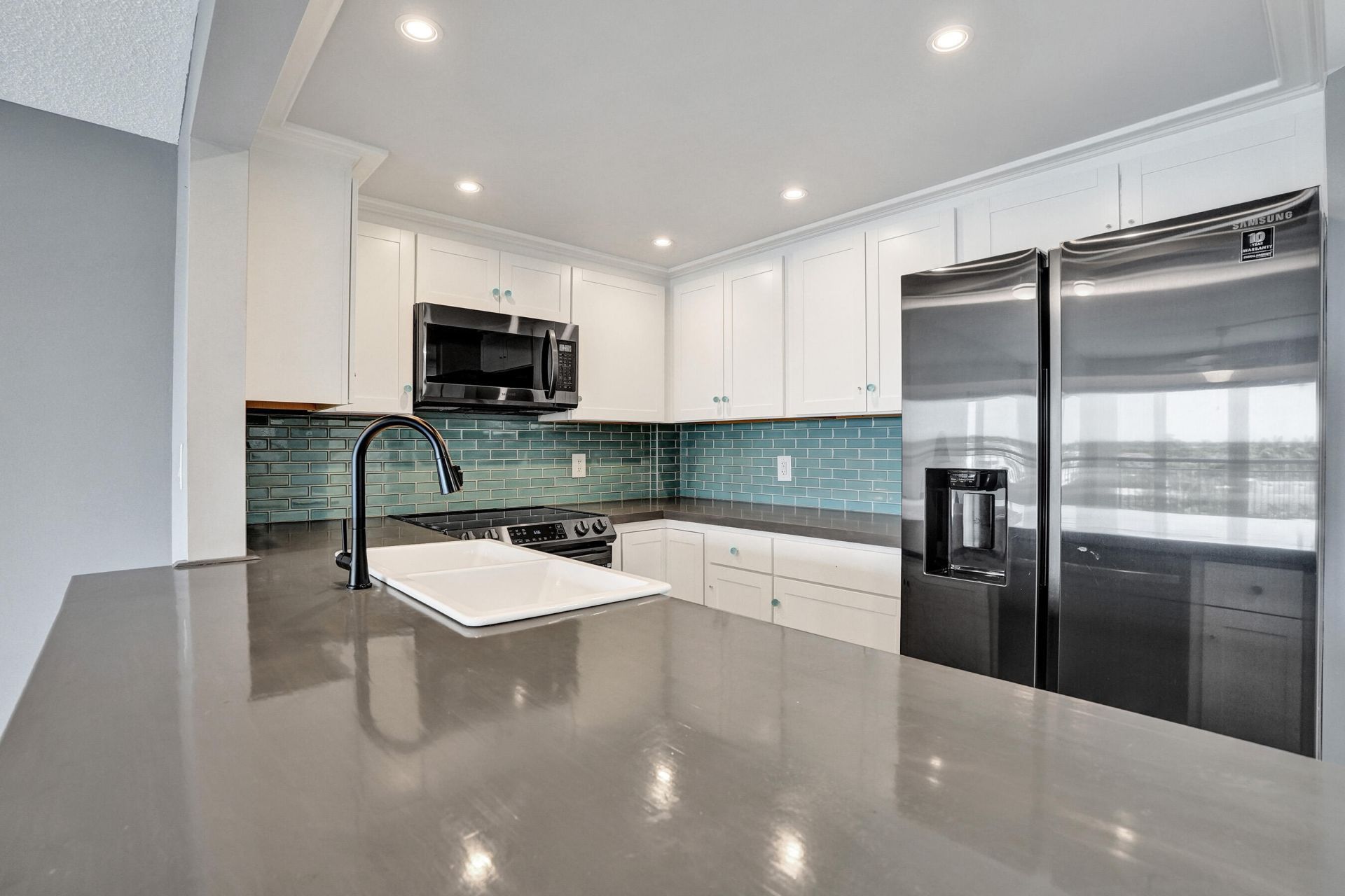 2611 N Riverside Drive, Unit 604, Pompano Beach, FL 33062 Photo