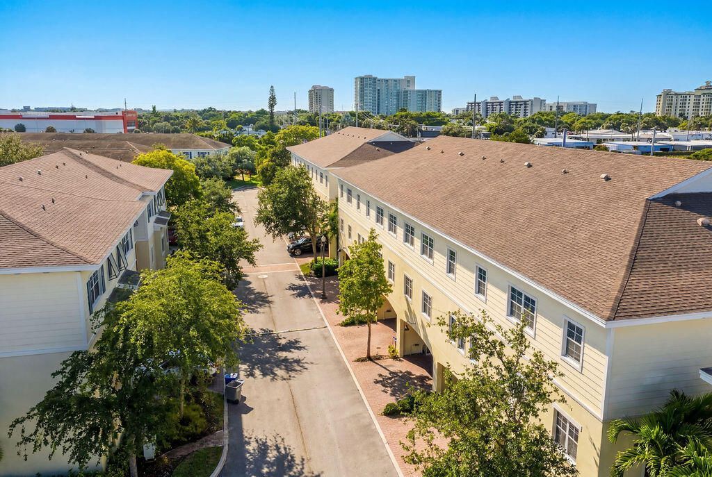 261 SW 6th Place, Pompano Beach, FL 33060 Photo