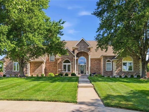 15586 Cedar Lane, Basehor, KS 66007