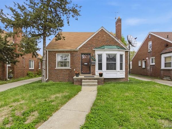 18260 Strathmoor Street , Detroit, MI 48235
