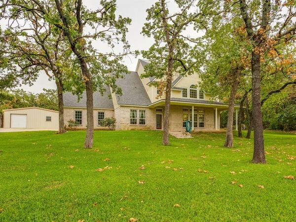 263 Oak Creek Circle, Springtown, TX 76082