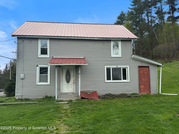 2466 State Route 4002 , Mehoopany, PA 18629