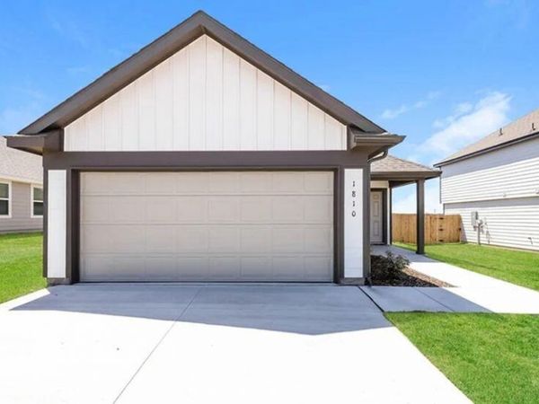 1810 Crimson Lake Boulevard, El Reno, OK 73036