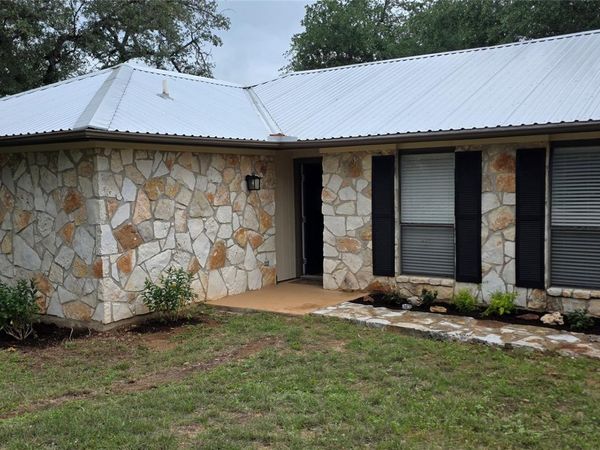 500 Wanta Hide A Way DR, Spicewood, TX 78669