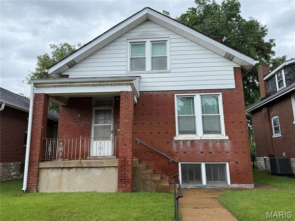 6635 Arsenal Street , St Louis, MO 63139
