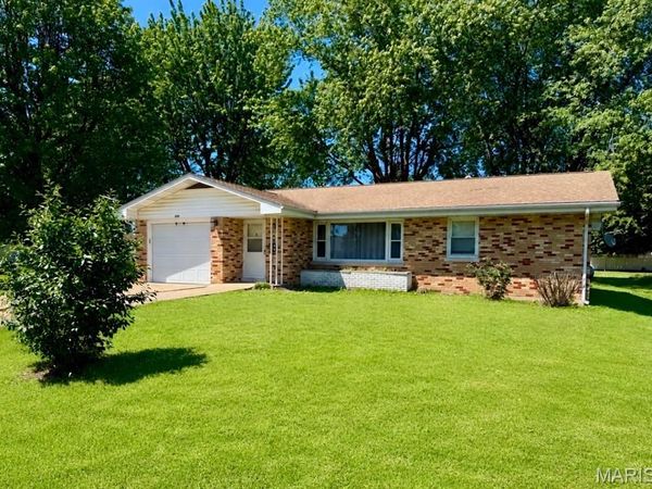 804 S Apple Avenue, Belle, MO 65013