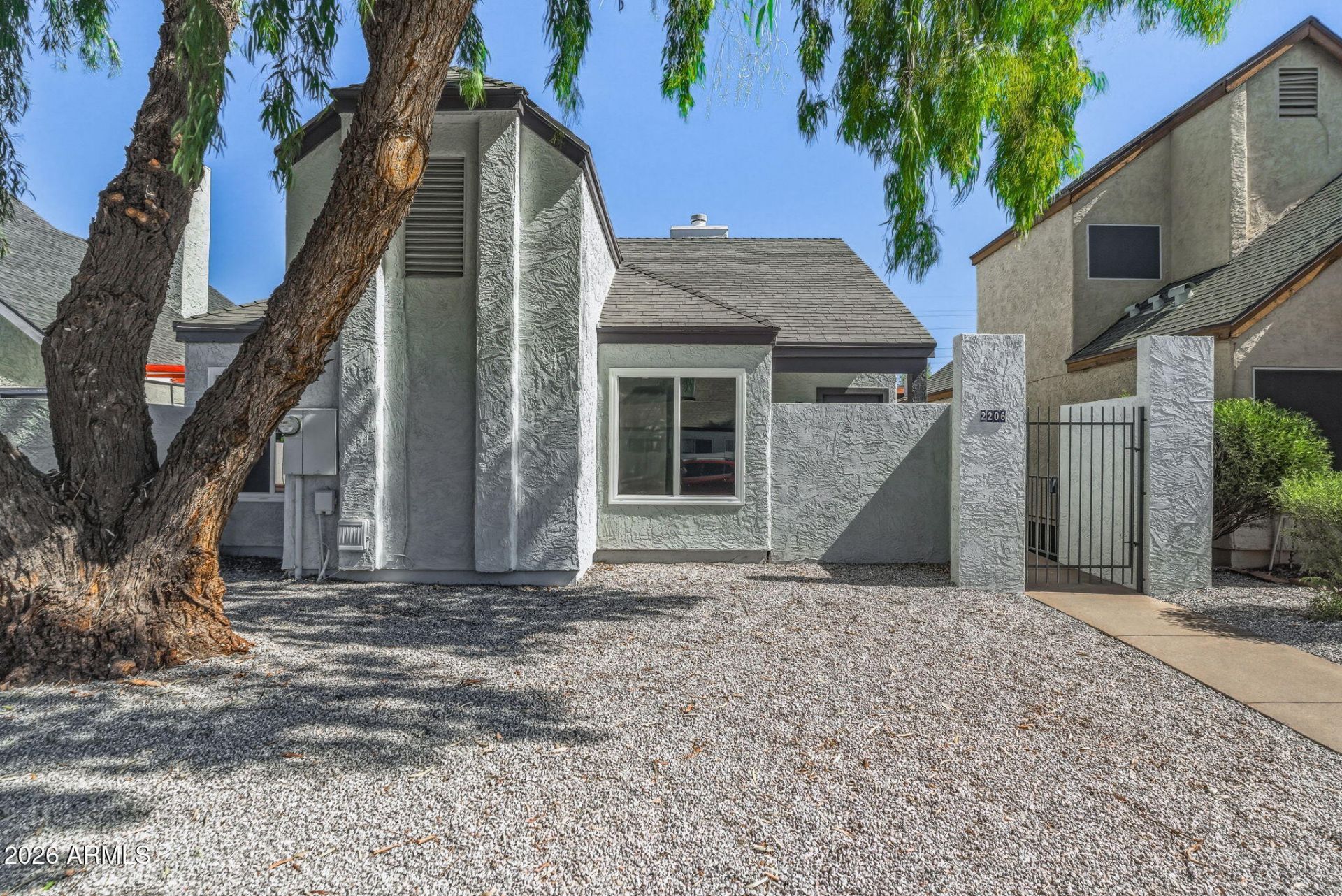 2206 W Beaubien Drive, Phoenix, AZ 85027 Main Photo