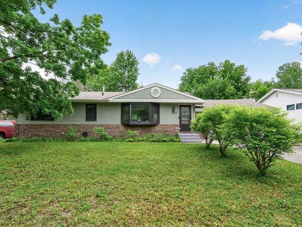 2041 Emerald Lane, Eagan, MN 55122