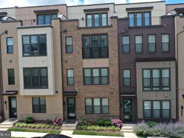 4653 CHARGER PLACE, CHANTILLY, VA 20151