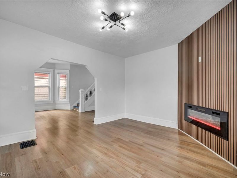 7106 Lawnview Avenue, Cleveland, OH 44103 Photo 8