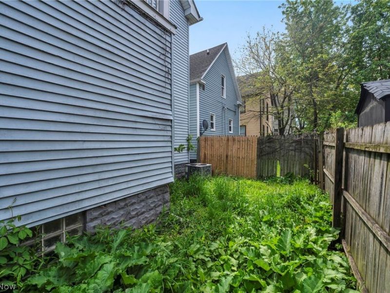 3600 E 75th Street, Cleveland, OH 44105 Photo 41