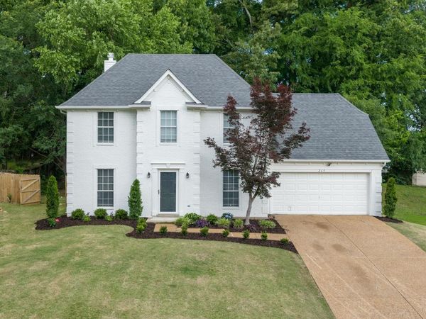 265 OAKSEDGE DR, Oakland, TN 38060