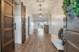 233 Narrowleaf Avenue photo 4