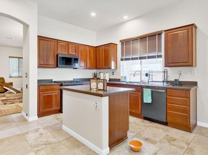 5640 Northborough Dr, Sacramento, CA 95835 Photo