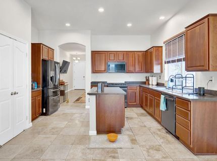 5640 Northborough Dr, Sacramento, CA 95835 Photo