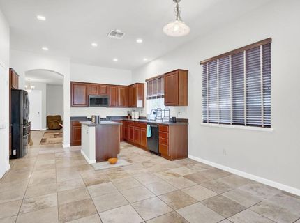 5640 Northborough Dr, Sacramento, CA 95835 Photo