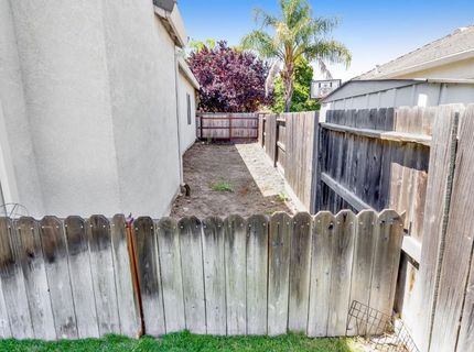 5640 Northborough Dr, Sacramento, CA 95835 Photo
