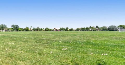 5640 Northborough Dr, Sacramento, CA 95835 Photo