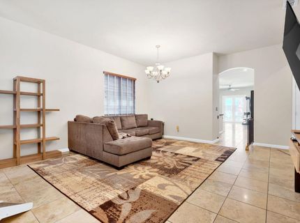 5640 Northborough Dr, Sacramento, CA 95835 Photo