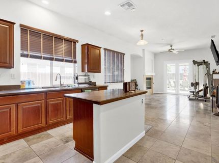 5640 Northborough Dr, Sacramento, CA 95835 Photo