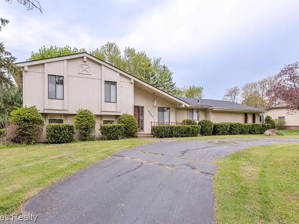 5453 Chanto Drive, Independence Twp, MI 48346