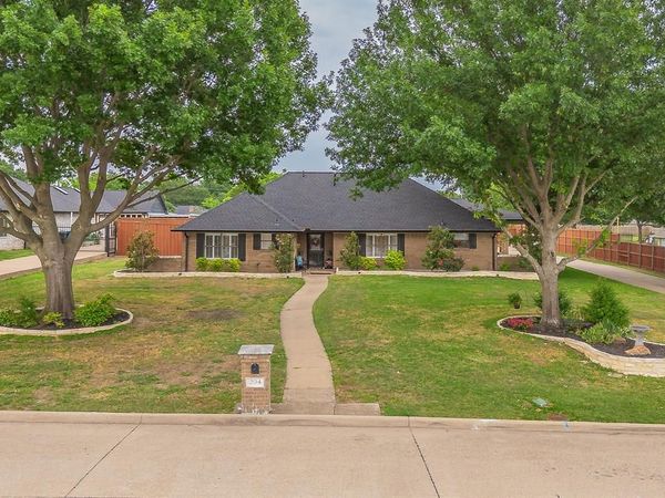 204 Suntide Drive, Sunnyvale, TX 75182
