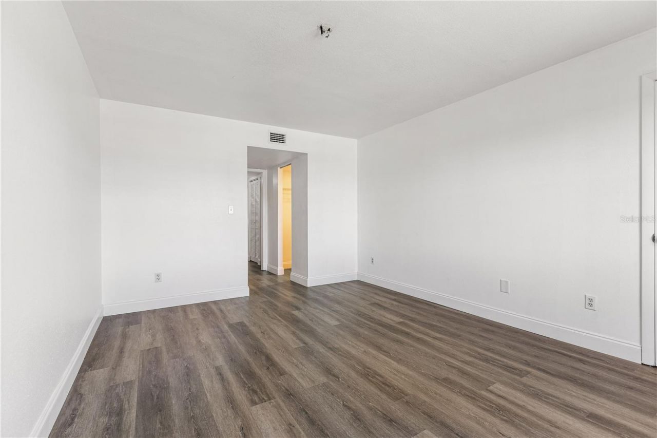 5080 Locust Street Ne, Unit 322, Saint Petersburg, FL 33703 Photo
