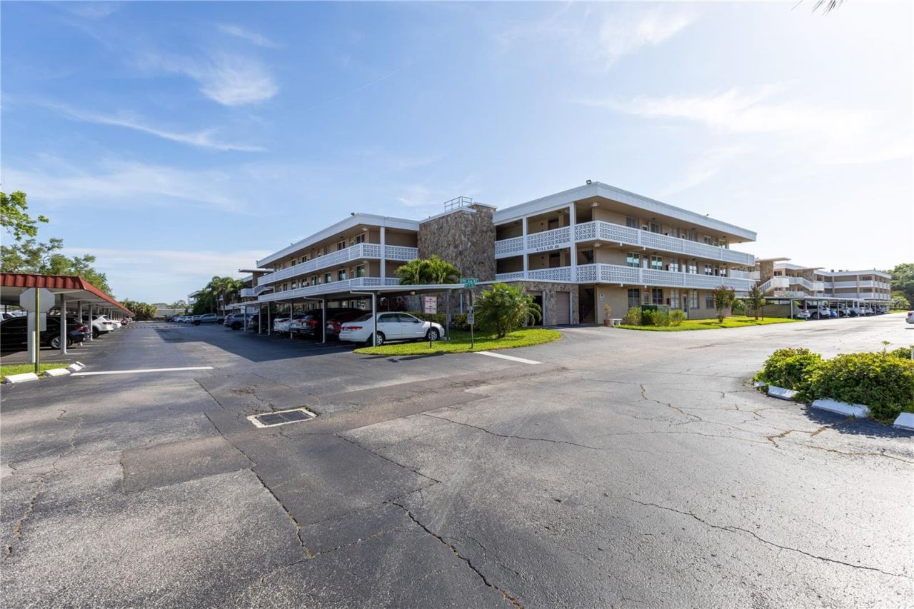 5080 Locust Street Ne, Unit 322, Saint Petersburg, FL 33703 Photo