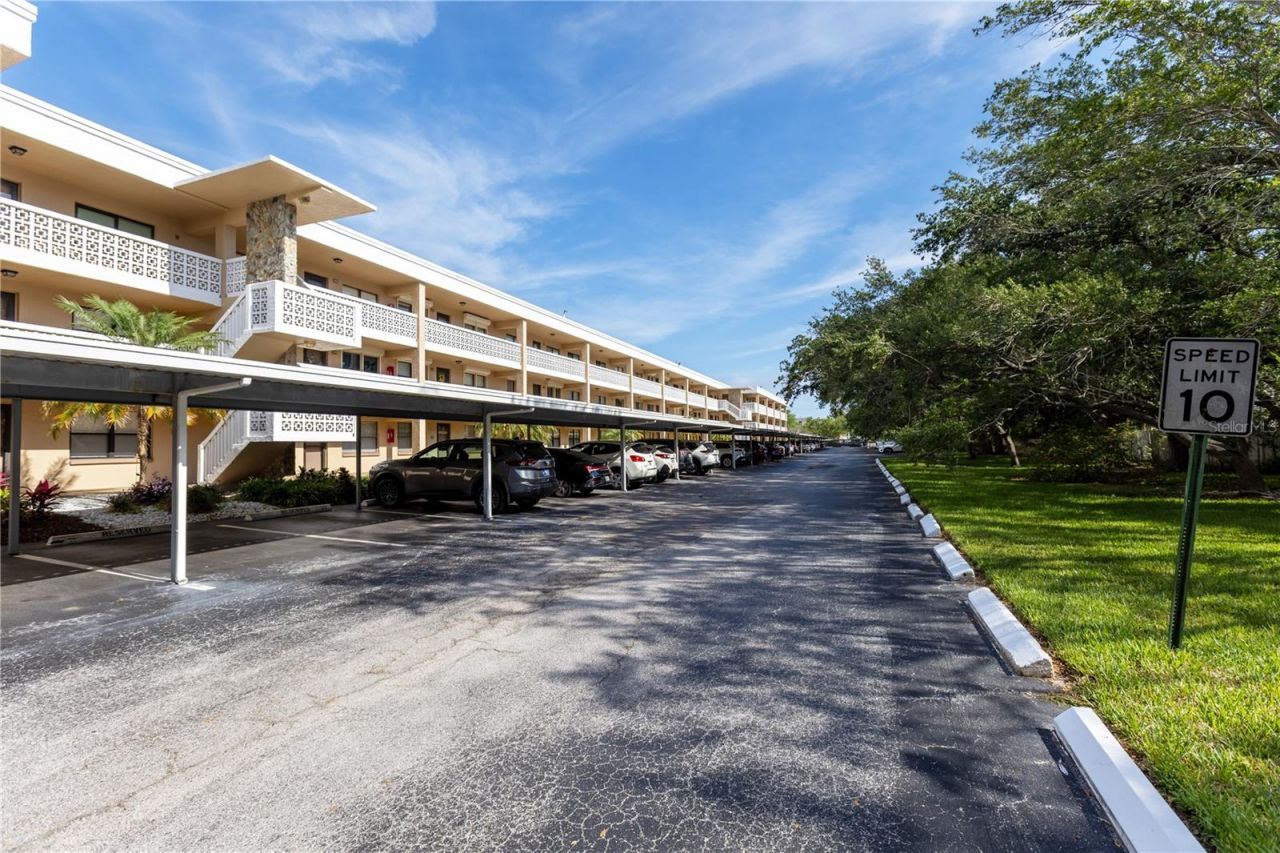5080 Locust Street Ne, Unit 322, Saint Petersburg, FL 33703 Photo