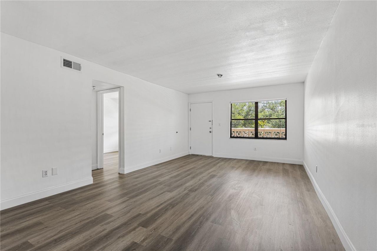 5080 Locust Street Ne, Unit 322, Saint Petersburg, FL 33703 Photo