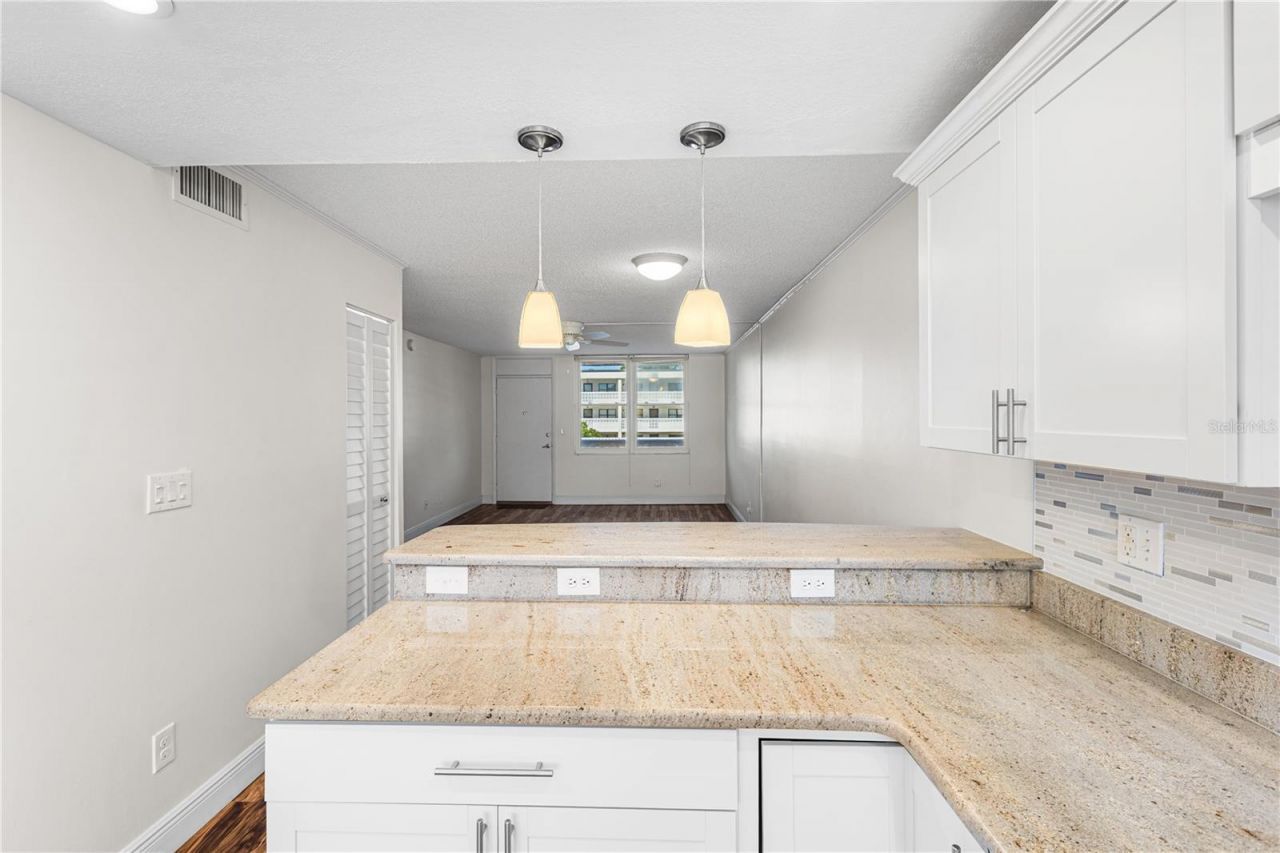 4915 Bay Street Ne, Unit 224, Saint Petersburg, FL 33703 Photo
