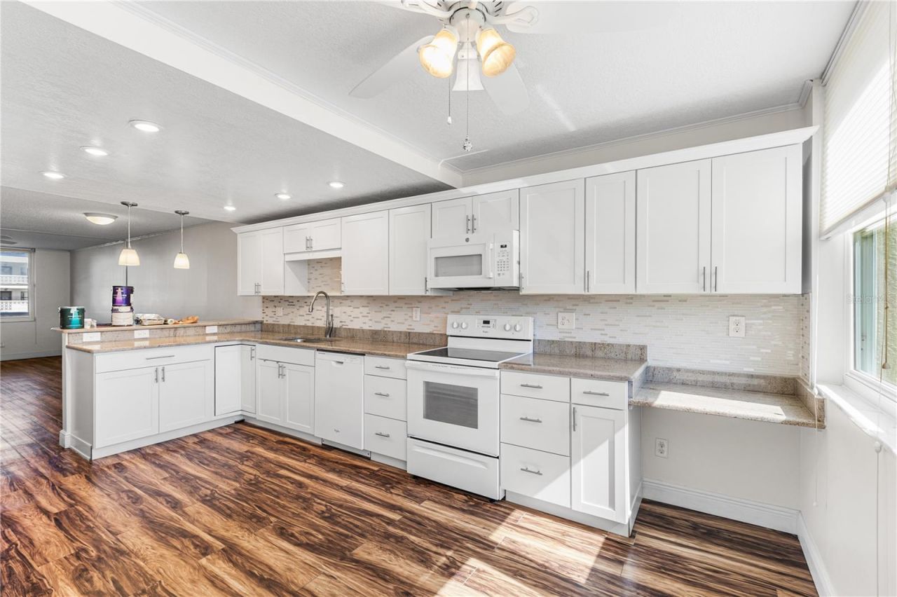 4915 Bay Street Ne, Unit 224, Saint Petersburg, FL 33703 Photo