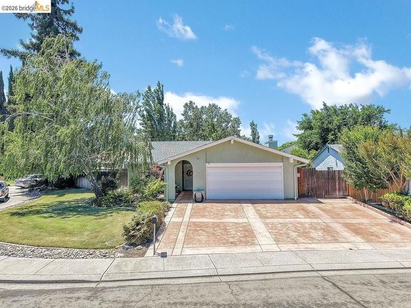 1225 Tarrogana Dr, Tracy, CA 95376
