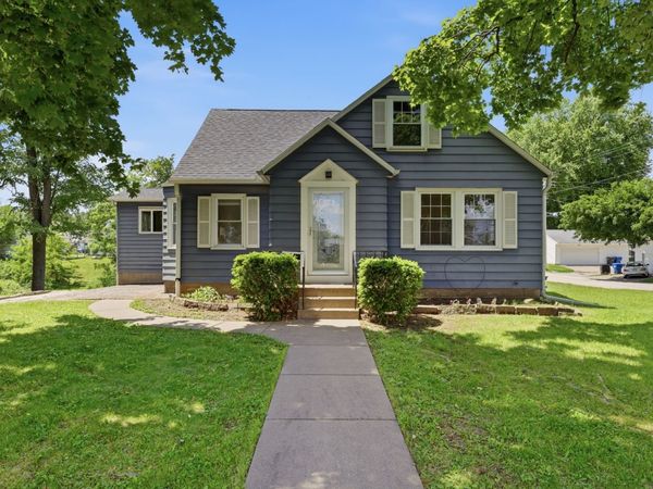 2405 31st Street A, Moline, IL 61265