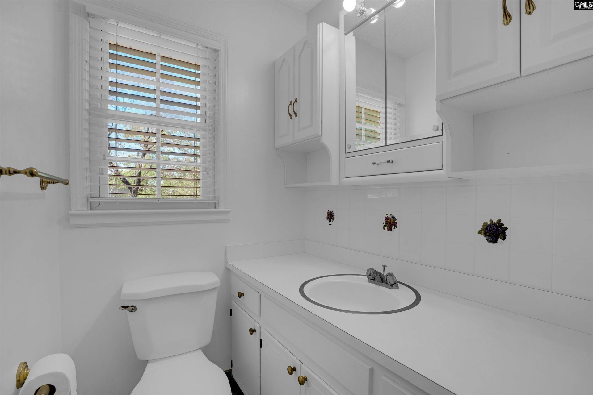 1949 Blue Ridge Terrace Photo 12