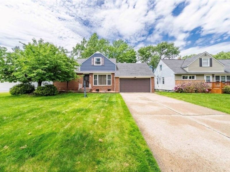 1866 Braeburn Park Drive, Euclid, OH 44117 Photo 2