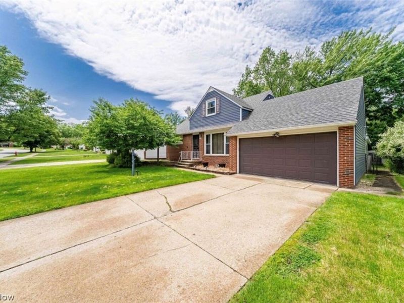 1866 Braeburn Park Drive, Euclid, OH 44117 Photo 3